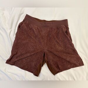 Lululemon T.H.E. Linerless 7” men shorts maroon